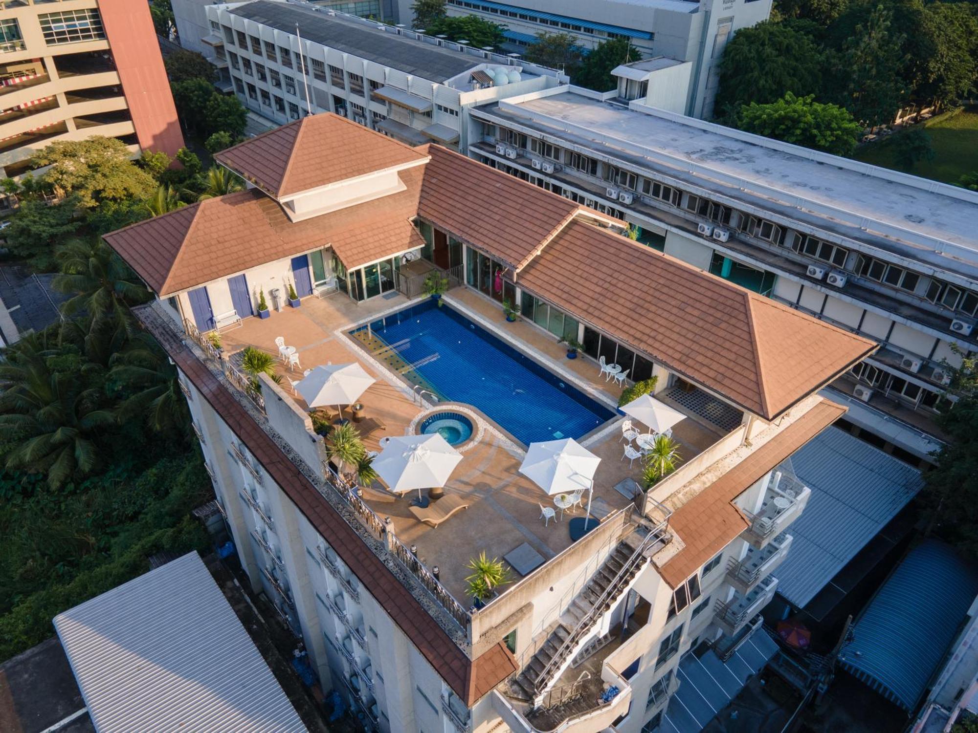 Capitel Rama 4 Aparthotel 3*